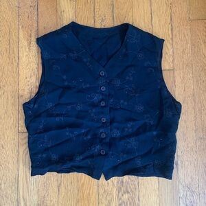 VINTAGE PARALLEL BUTTON UP VEST WITH EMBROIDERED FLOWER DETAIL